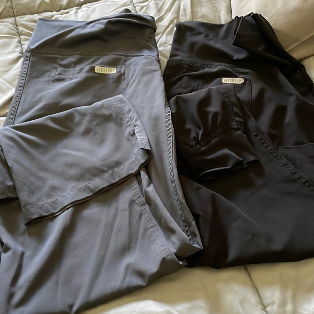 MedCouture Large Scrubs